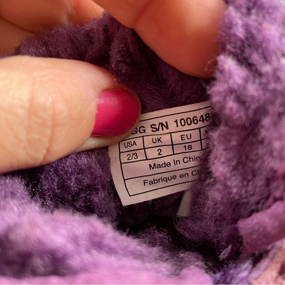 Ugg Purple Crib Booties - Picture 7 of 8